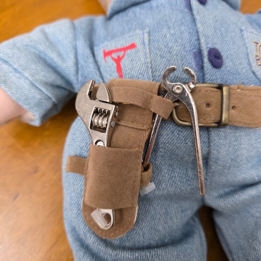 1990 Tim Allen Signature Tools Plush "Tool Bear" Toy with Outfit and Accessories - Picture 2 of 11